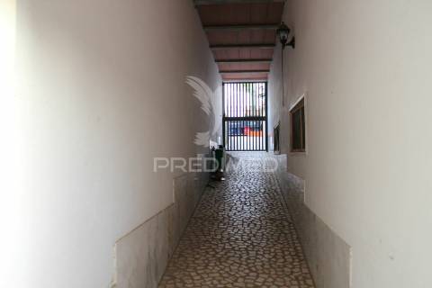 Moradia 4 andares t 15