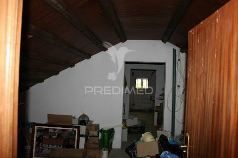 Moradia 4 andares t 15