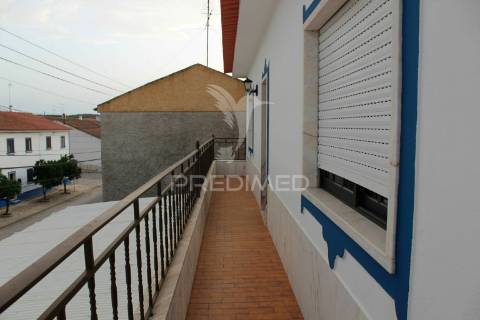 Moradia 4 andares t 15