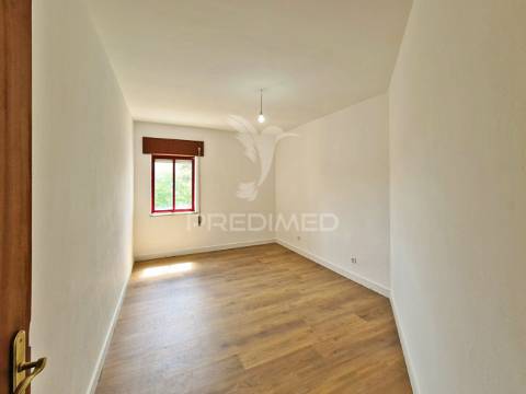 Apartamento t3 no centro de macedo de cavaleiros.