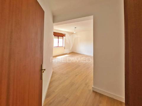 Apartamento t3 no centro de macedo de cavaleiros.