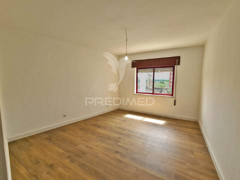 Apartamento t3 no centro de macedo de cavaleiros.