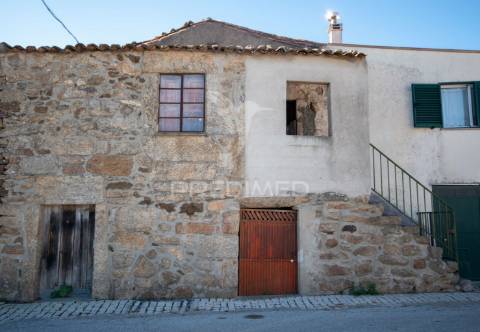 Moradia para reabilitar no concelho de trancoso