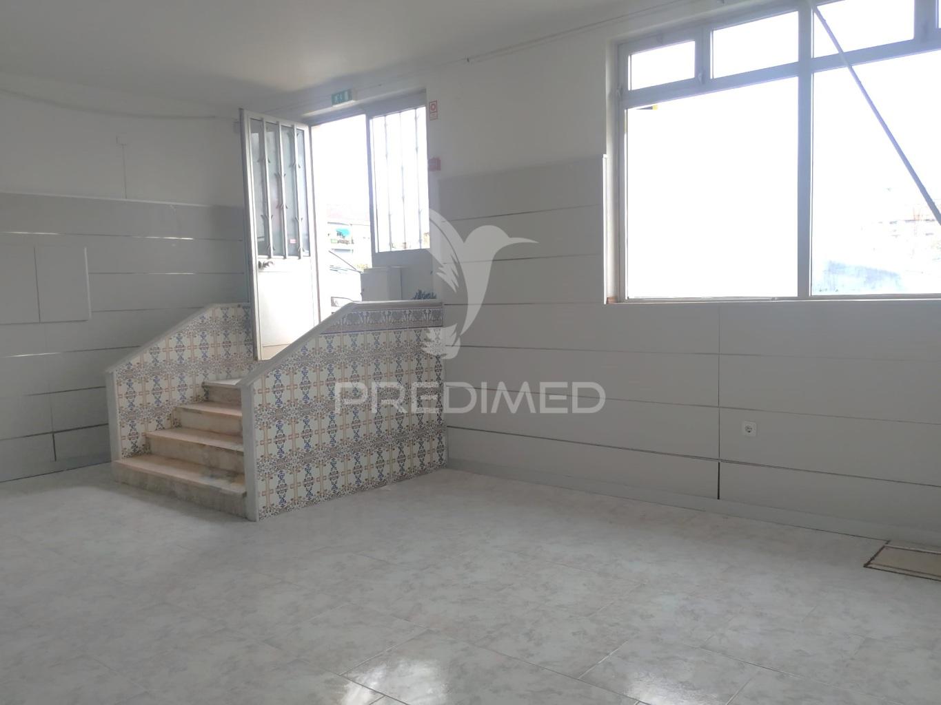 Espaço comercial no entroncamento