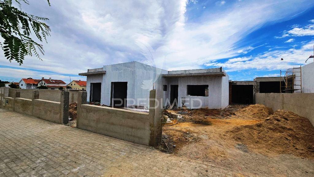 Moradia isolada t3 c/piscina e garagem, brejos de azeitão