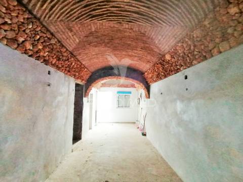 Moradia para restauro em olhão