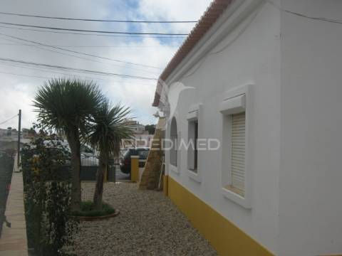 Moradia independente no centro historico do santiago do cacém