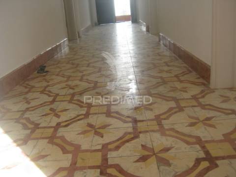 Moradia independente no centro historico do santiago do cacém