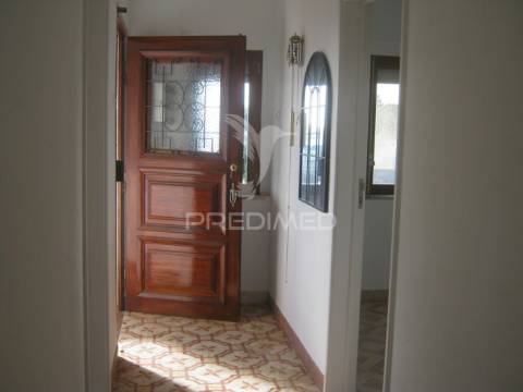 Moradia independente no centro historico do santiago do cacém