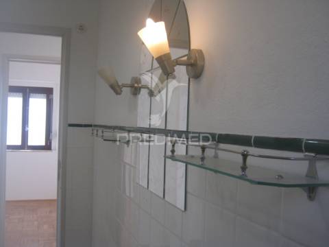 Moradia independente no centro historico do santiago do cacém