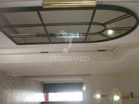 Moradia independente no centro historico do santiago do cacém