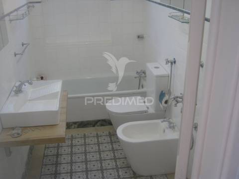 Moradia independente no centro historico do santiago do cacém