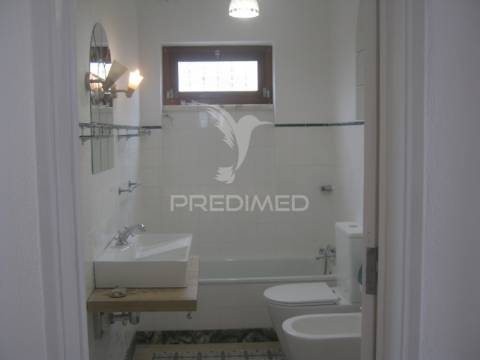 Moradia independente no centro historico do santiago do cacém