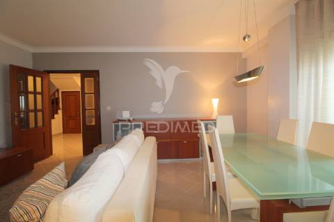 Duplex t3+2 com terraço e garagem