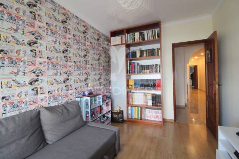 Duplex t3+2 com terraço e garagem