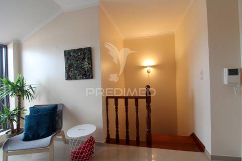 Duplex t3+2 com terraço e garagem