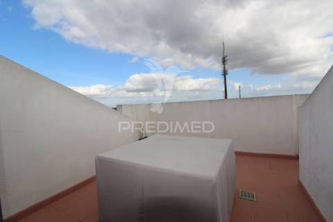 Duplex t3+2 com terraço e garagem