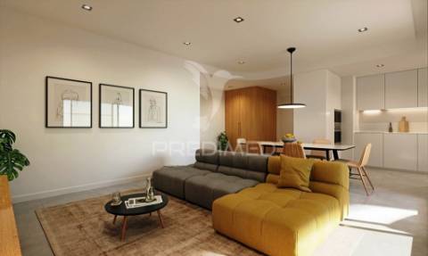 Condomínio privado em lagos a 300m da praia com piscina