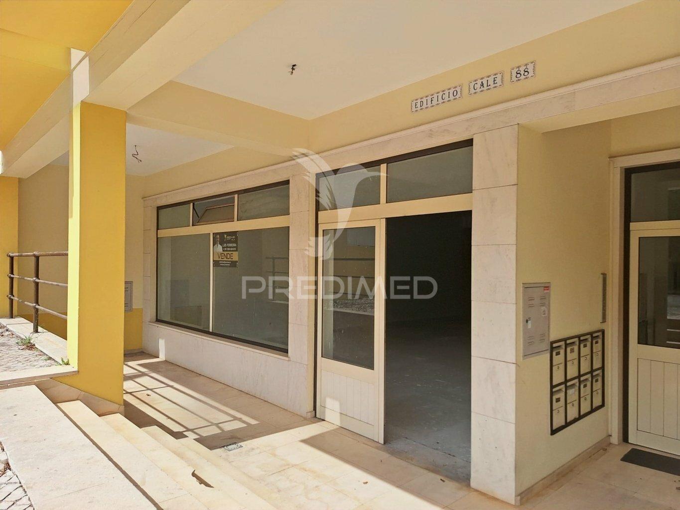 Magnifico espaço comercial, localizado em minde - alcanena