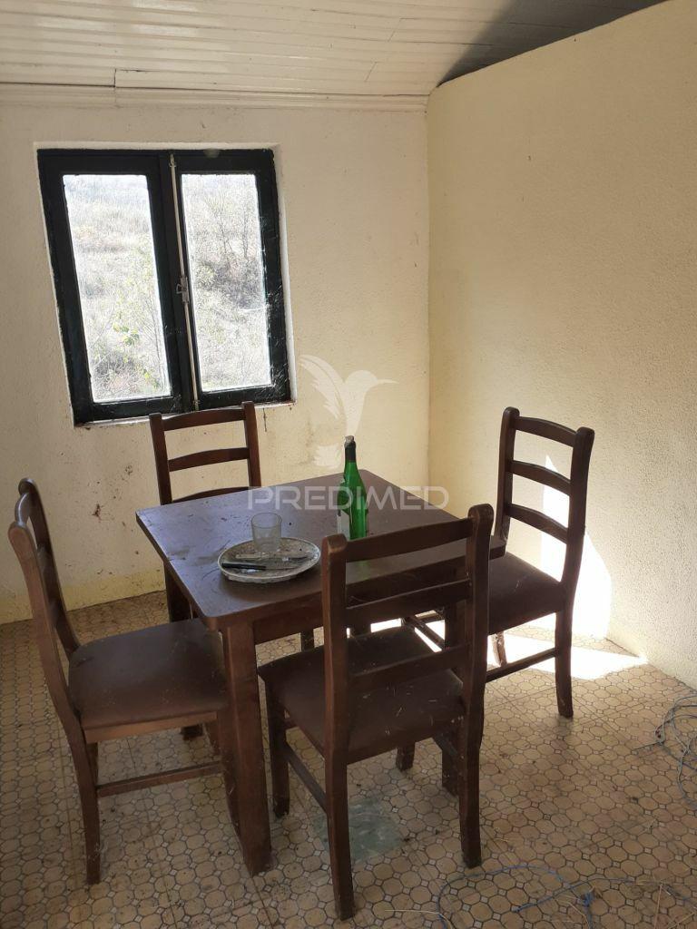 Quinta com mais 4 hectares na serra da aldeia nova