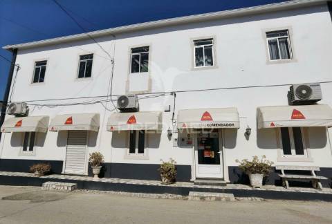 Café restaurante comendador na comenda / casével / santarém.