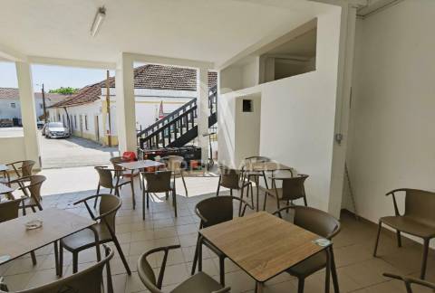 Café restaurante comendador na comenda / casével / santarém.