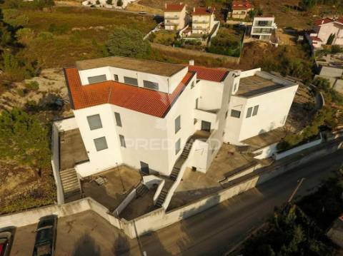 Terreno com moradia t6 no murtal- eiras-coimbra