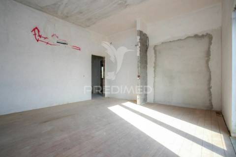 Terreno com moradia t6 no murtal- eiras-coimbra