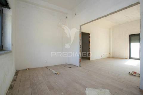 Terreno com moradia t6 no murtal- eiras-coimbra