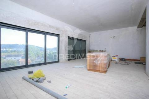 Terreno com moradia t6 no murtal- eiras-coimbra