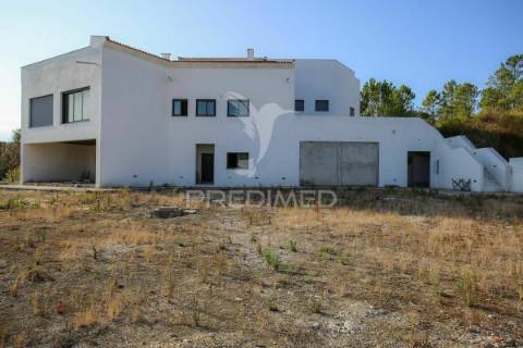 Terreno com moradia t6 no murtal- eiras-coimbra