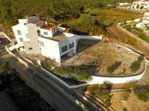 Terreno com moradia t6 no murtal- eiras-coimbra