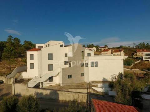 Terreno com moradia t6 no murtal- eiras-coimbra