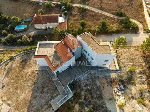 Terreno com moradia t6 no murtal- eiras-coimbra