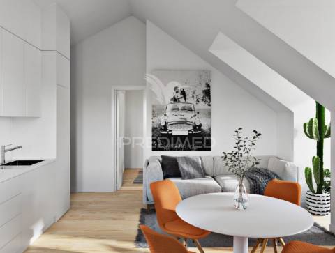 Apartamento t2 totalmente remodelado em alcântara