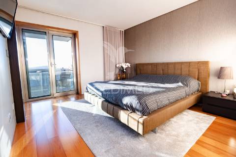 Moradia de luxo em zona premium - falperra, braga