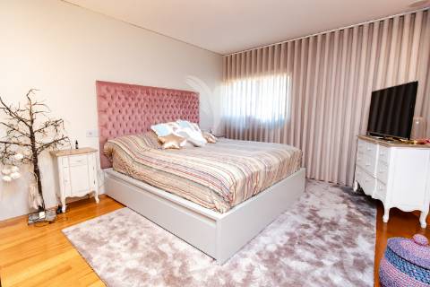 Moradia de luxo em zona premium - falperra, braga