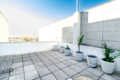 Moradia de luxo em zona premium - falperra, braga