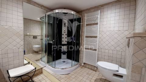 **fabuloso penthouse t3 com vista deslumbrante para o rio arade**