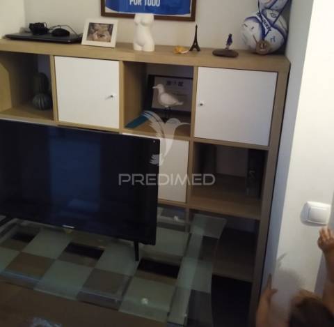 Apartamento t2 + 1  ratinha