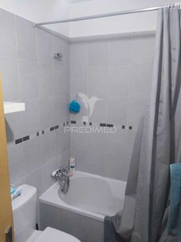 Apartamento t2 + 1  ratinha