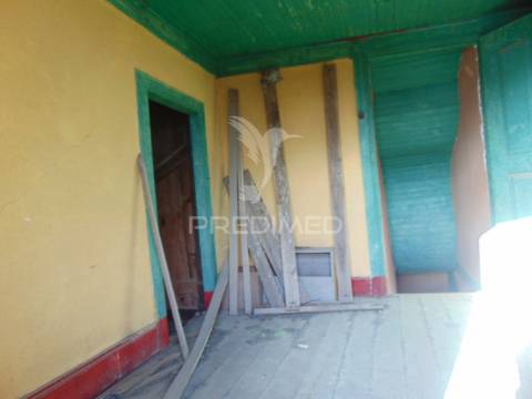 Casa antiga p/recuperar a 7 kms de murça