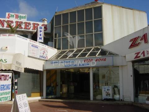 Loja no centro comercial vila nova em albufeira - oura
