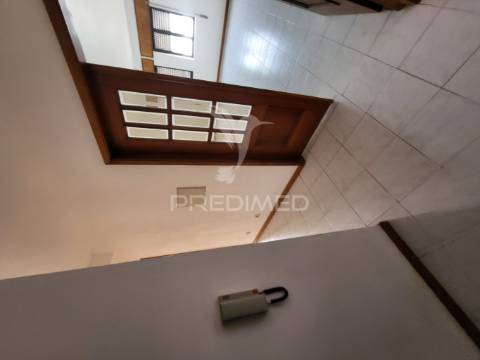 Apartamento t2 no centro de macedo de cavaleiros.