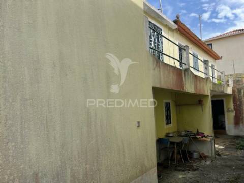 Vendo 2 moradias tipologia t3 na raposeira-calheta