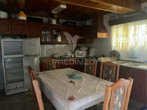 Vendo 2 moradias tipologia t3 na raposeira-calheta