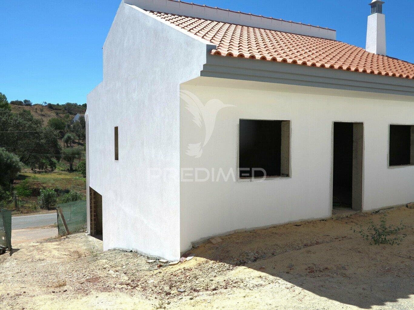 Moradia em fase de construção em silves