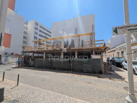 T2, segunda linha de monte gordo, vista mar, praia a 100m