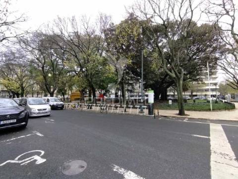 Apartamento totalmente remodelado t1 arroios lisboa