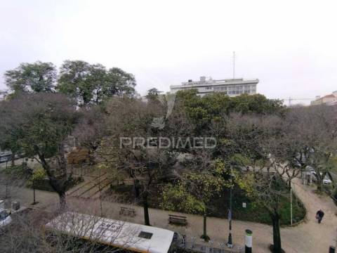 Apartamento totalmente remodelado t1 arroios lisboa